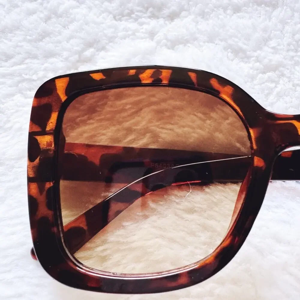 Eva Tortoise Brown Square-Framed Sunglasses